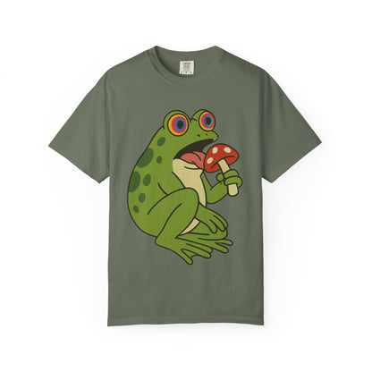 "Fungus Among Us" – Trippy Frog Mushroom T-Shirt